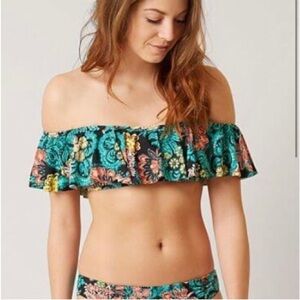 NWT Splendid Farmhouse Floral Swimwear Top